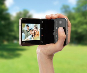Smartphone màn hình gập rẻ nhất thế giới trình làng