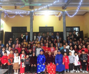 Đại gia đình ở Phú Thọ có 150 người, lì xì nhẹ nhàng hết 15 triệu, cụ 100 tuổi vẫn nhớ tên con cháu