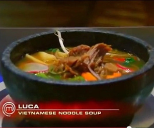 Món ăn Việt được chọn làm 'đề thi' ở Master Chef khiến các đầu bếp choáng ngợp: Ai có thể nấu lại món này?