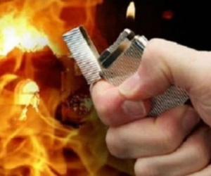 Đổ xăng lên đầu tình địch, châm lửa đốt giữa quán bia ở Hà Nội