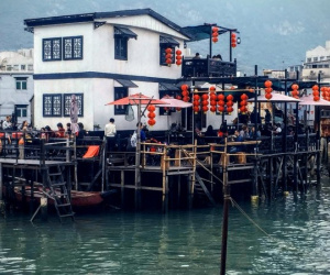 Những điểm đến ‘xuyên không' đẹp mê đắm ở Hong Kong