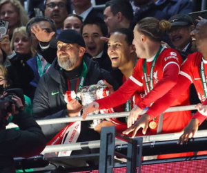 Liverpool vô địch League Cup, Van Dijk muốn đoạt thêm danh hiệu cho HLV Klopp