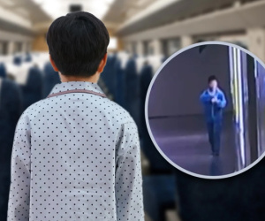 Cậu bé mặc bộ đồ ngủ lên tàu bỏ đi tìm mẹ giữa đêm sau khi cãi nhau với bố vì chuyện học hành dù luôn đạt thành tích xuất sắc
