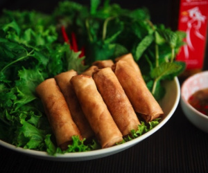Chả giò, gỏi cuốn, bánh xèo xuất hiện trong 100 món ăn nhẹ ngon nhất châu Á