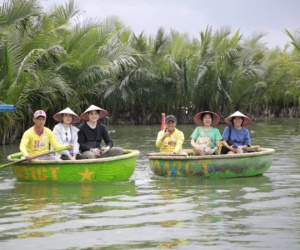 Có gì đặc biệt tại rừng dừa nước ở Quảng Nam mà khách đến nườm nượp?