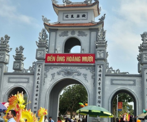 Những vụ ăn chặn tiền công đức đền ông Hoàng Mười Nghệ An