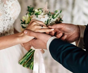 'Khi đã có người yêu hoặc chồng nhưng gặp người tốt hơn thì phải làm sao?' Câu trả lời xuất sắc của cô giáo được CĐM thán phục