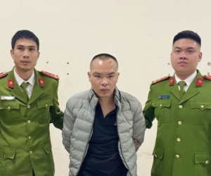 Bắt đối tượng dùng dao khống chế nữ sinh viên cướp tài sản ngay khuôn viên trường đại học