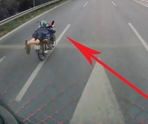 Bị khởi tố vì nằm trên xe máy phóng 'như bay' trên đại lộ