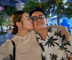 Vợ chồng Thanh Hằng hẹn hò cuối tuần, nàng siêu mẫu không ngần ngại trao ông xã nụ hôn ngọt ngào