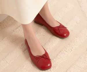 Nếu cảm thấy mình cần nữ tính hơn, đã đến lúc bạn nên 'kết nạp' ngay ballet shoes vào tủ đồ