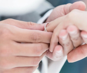 Chuyện thật như phim: Khó chịu vì bố mẹ cứ giục lấy chồng, cô gái kết hôn luôn với anh chàng người đồng tính