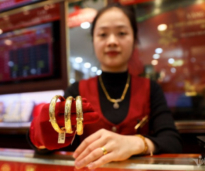 Giá vàng liên tục 'nhảy múa', dự báo bất ngờ từ chuyên gia