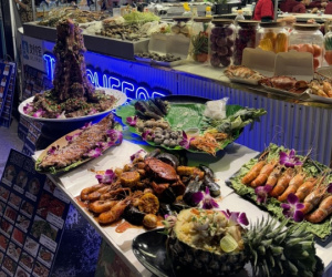 Khám phá thiên đường ẩm thực ở chợ đêm nổi tiếng Thái Lan