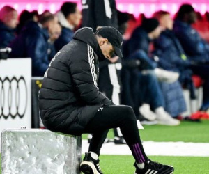 HLV Thomas Tuchel gặp sự cố hy hữu khi 'lên dây cót' cho các cầu thủ Bayern Munich