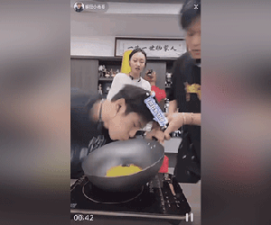 Livestream bán hàng kiếm hàng chục nghìn tỉ trong 3 năm: Anh em sinh đôi 'vô tri' nổi nhất Douyin đã dùng cách không tưởng!