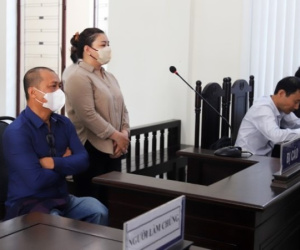 Tuyên án hai bị cáo vụ ‘đưa con đi chữa bệnh, nhận lại hũ tro cốt’