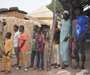 Trường học bị tấn công, gần 300 học sinh Nigeria bị bắt cóc