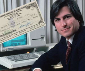 Tấm séc có chữ ký Steve Jobs lại được đấu giá, dự kiến chốt hơn 400 triệu đồng