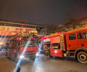 Vụ thanh niên say rượu, nằm trên mái cầu vượt ở Hà Nội: Do trục trặc với vợ ngày 8/3?