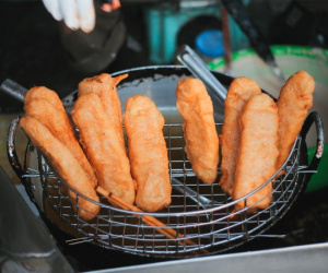 Những món 'bánh rán quốc dân' không thể bỏ qua trong ngày lạnh giá