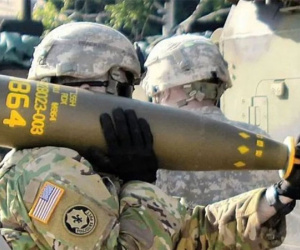 Ukraine dùng đạn chùm chặn quân Nga