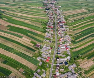 Kinh ngạc ngôi làng có duy nhất một con đường