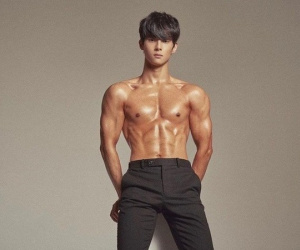 Nam sinh từng làm chao đảo cõi mạng với body 'như tạc', ngồi học thôi cũng thu về triệu view 6 năm trước giờ ra sao?