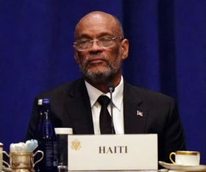Chính phủ mất kiểm soát, Thủ tướng Haiti từ chức