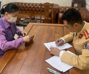 Chủ tịch TP Hà Nội ra quyết định xử phạt 'nữ tài xế xưng cháu một lãnh đạo Bộ Công an'