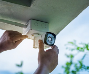 Giật nảy mình với cách kẻ trộm qua mặt dễ dàng camera giám sát
