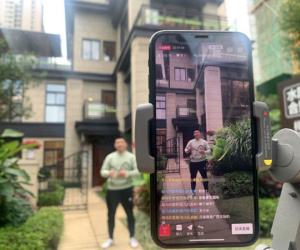 Livestream bán nhà không còn là điều tưởng tượng: Căn hơn 11 tỷ áp mã giảm giá chỉ còn 7,2 tỷ, chốt luôn trên live