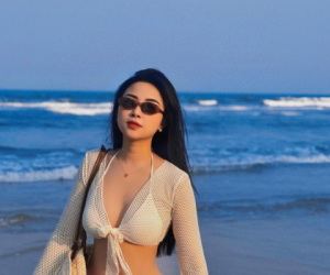 Cô chủ khách sạn khoe vóc dáng nuột nà, 3 vòng sexy thế này bảo sao Phan Văn Đức không thể rời mắt