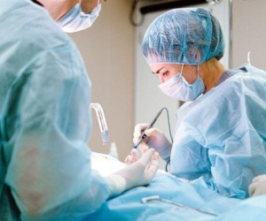Hàn Quốc: Sau bác sĩ, đến lượt các giáo sư y khoa từ chức