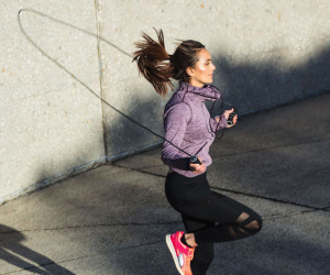 Bài cardio vui nhộn giúp giảm cân, tinh thần hưng phấn