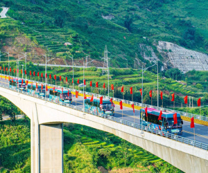 Lào Cai tạm dừng thu phí BOT Sa Pa một tháng