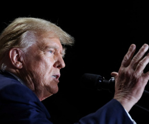 30 công ty lắc đầu, ông Trump có nguy cơ bị tịch thu tài sản
