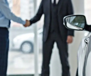 Các hãng ô tô đang bán dữ liệu lái xe của khách hàng cho các công ty bảo hiểm