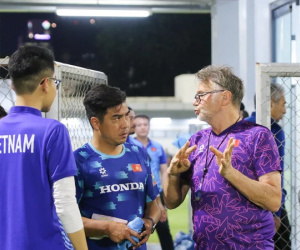 AFC ra thông báo sát 'giờ G', tuyển Việt Nam phải đổi kế hoạch vì mặt sân xấu của Indonesia