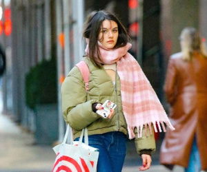 Thiếu nữ diện đồ casual hút spotlight trên phố: Từng là 'công chúa Hollywood', giờ giản dị càng gây thương nhớ
