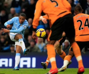 Cựu tiền đạo Man City Robinho ngồi tù 9 năm