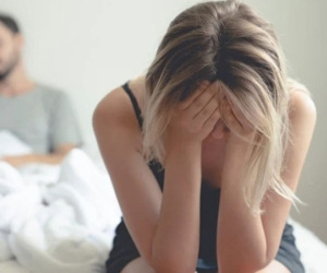 Vợ bầu sắp đẻ, chồng cặp kè với đồng nghiệp, hài hước hơn cả là sự thật lộ tẩy khi cô tiểu tam kia vẫn còn 'option' khác