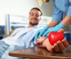 Đi tù vì bị nhiễm HIV nhưng vẫn hiến máu nhân đạo hàng chục lần
