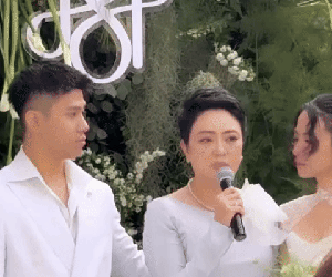 Độc lạ chiếc khăn thêu tiểu thư Hà Nội kỳ công làm riêng cho mẹ ngày về nhà chồng