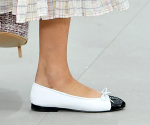 Giày ballet là 'IT shoes' mùa Xuân/Hè 2024: Mãi không hết hot, lại đẹp 'điên rồ' dưới bàn tay các thương hiệu cao cấp