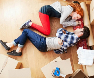 Chị gái dắt bạn trai về nhà 'sống thử', để em gái phải tận mắt chứng kiến chuyện không hay nhưng vẫn được bố mẹ bênh vực