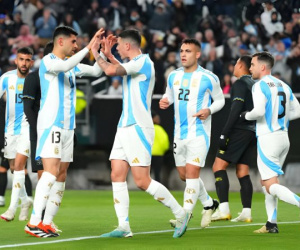 Messi không ra sân, Argentina vẫn thắng dễ đội tuyển dưới cơ