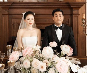 Tròn 1 năm về chung nhà, Phillip Nguyễn viết tâm thư ngọt ngào và tung ảnh cưới nhí nhố với Linh Rin