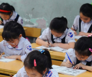 Hiệu trưởng đánh học sinh lớp 2 chảy máu là do 'lỡ tay'