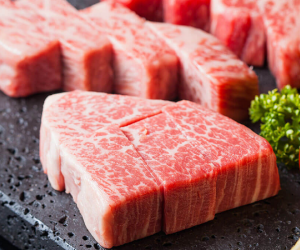 Thịt bò Kobe nổi tiếng giá siêu rẻ trên 'chợ mạng', chất lượng ra sao?